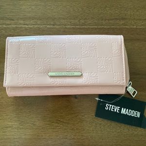 Steve Madden pink wallet